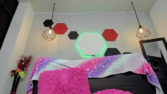 martinaclark online show from September 27, 2025, 4:17 am