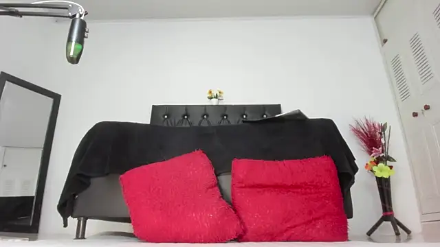 martinaclark online show from May 15, 2026, 11:01 pm