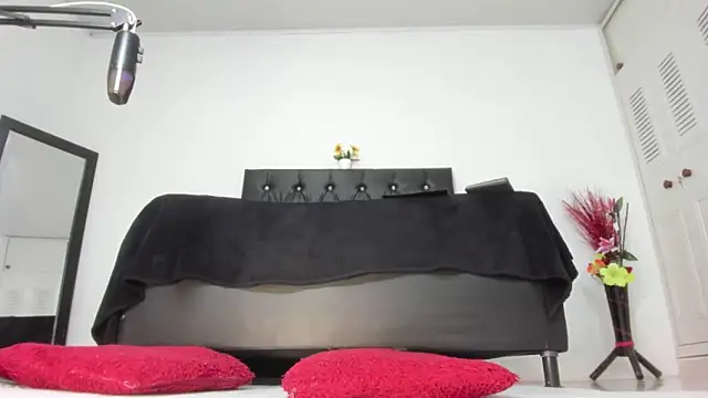 martinaclark online show from May 15, 2026, 11:56 pm
