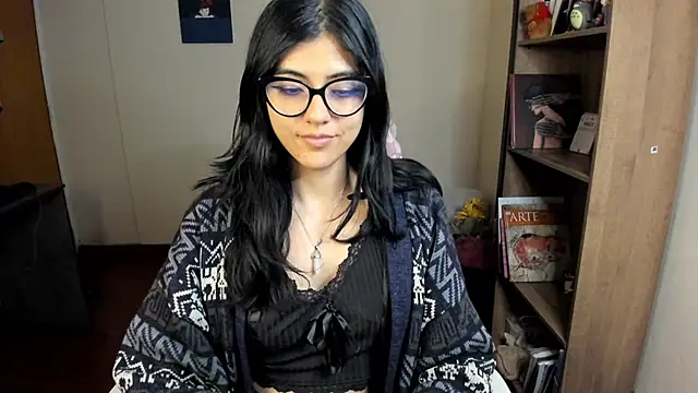 valerie  skyy online show from March 5, 2025, 2:14 am