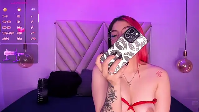 Snapshot of EmmaSwift_ chatting on November 22, 2025, 2:54 am EmmaSwift online show from November 22, 2025, 2:54 am