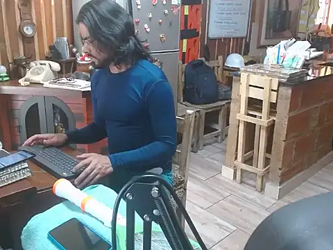 Dr Pocholate84 online show from November 12, 2025, 5:35 pm