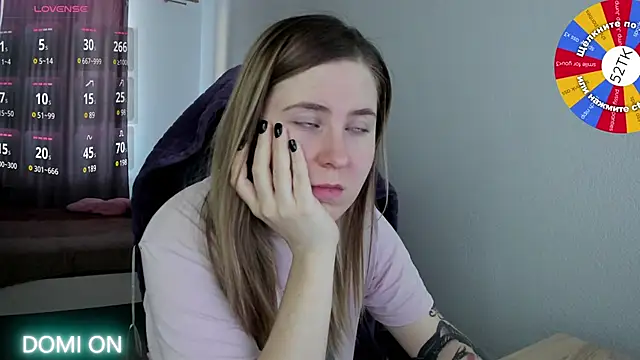 Olivia Munk online show from February 19, 2025, 6:44 am