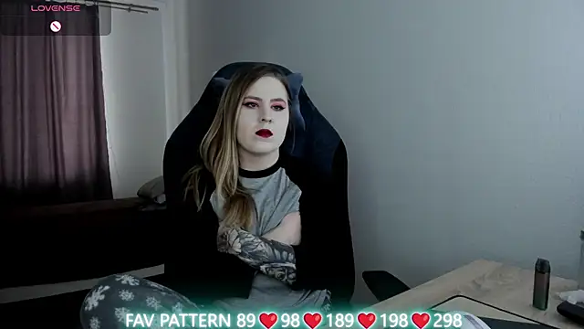 Olivia Munk online show from March 13, 2025, 7:31 am