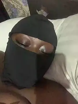 sweet1111 online show from December 10, 2024, 4:13 am