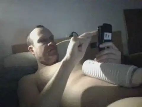 Snapshot of dlvis12 chatting on February 10, 2025, 8:00 pm dlvis12 online show from February 10, 2025, 8:00 pm