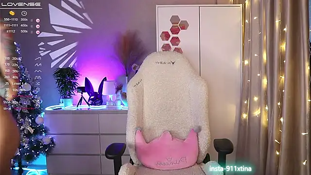 Break-me-Shake-me online show from January 24, 2025, 1:56 am