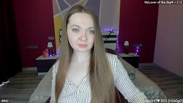 LizaGost online show from April 14, 2026, 11:38 am