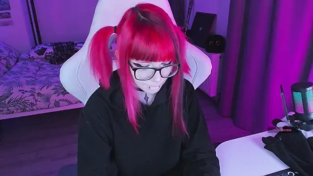 Yumi Youkai online show from October 16, 2025, 9:38 pm