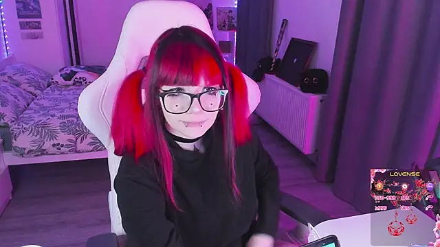 Yumi Youkai online show from January 15, 2026, 2:32 pm