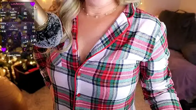 lovejulietxo online show from December 28, 2024, 12:13 pm