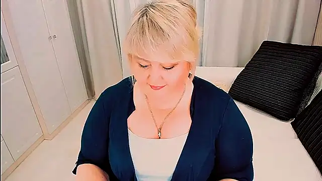 BIGTITSBBW online show from April 12, 2026, 5:51 pm