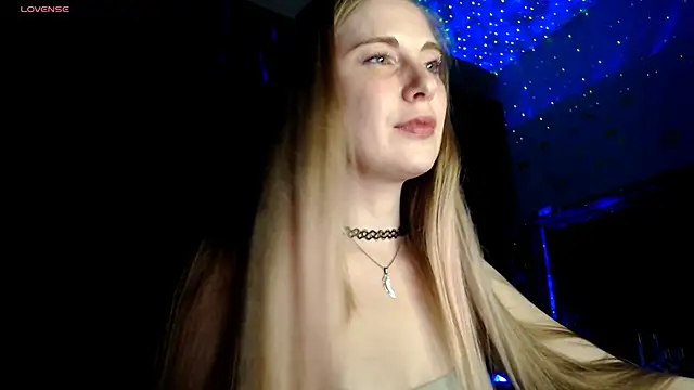 Snapshot of Aqualen chatting on April 30, 2026, 4:46 pm Aqualen online show from April 30, 2026, 4:46 pm