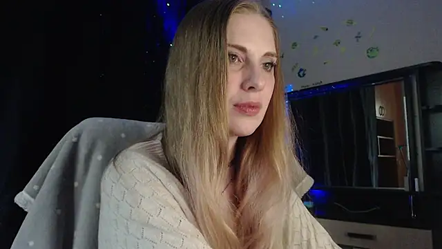 Snapshot of Aqualen chatting on May 14, 2026, 2:13 pm Aqualen online show from May 14, 2026, 2:13 pm