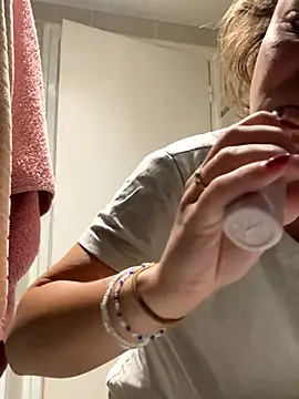 BabyNila online show from September 27, 2025, 7:57 am