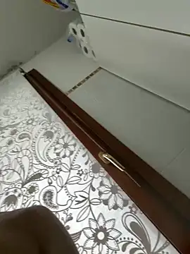 giovanni5281 online show from April 13, 2026, 7:58 am