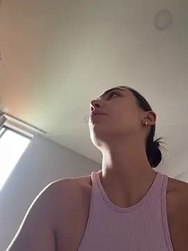 Snapshot of AnnaCastillo_ chatting on July 4, 2026, 3:40 pm AnnaCastillo online show from July 4, 2026, 3:40 pm