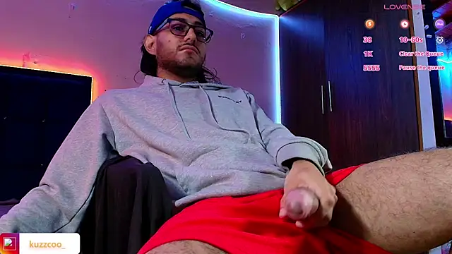 kuzzcoo online show from January 15, 2026, 2:32 pm