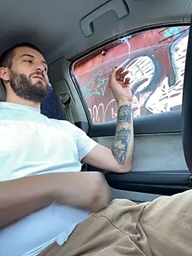 ElChapoGuzman95 online show from September 16, 2025, 5:41 am