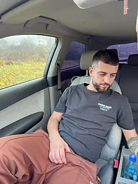 ElChapoGuzman95 online show from November 19, 2025, 7:19 am