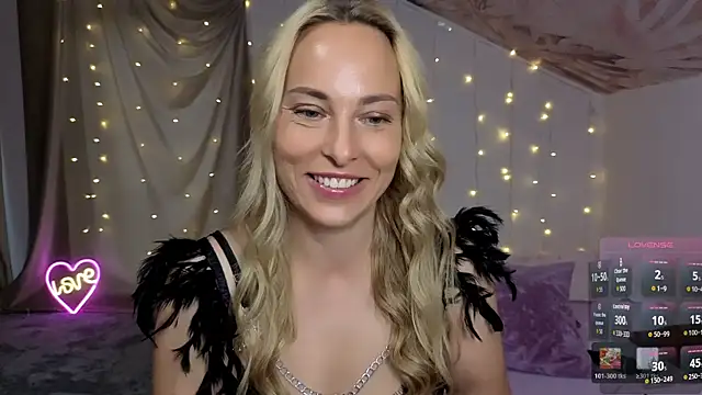 Snapshot of AdeleLady chatting on July 30, 2026, 7:07 am AdeleLady online show from July 30, 2026, 7:07 am