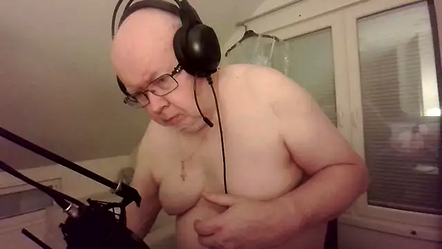 ScrawnyFire online show from January 14, 2026, 5:02 am