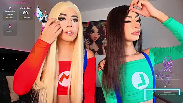 NahiaFox online show from October 31, 2025, 12:28 pm