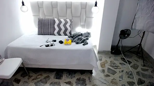 tiffany  pink online show from March 21, 2025, 8:50 pm