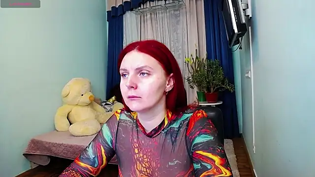Snapshot of NikaLee chatting on December 3, 2024, 7:32 am NikaLee online show from December 3, 2024, 7:32 am