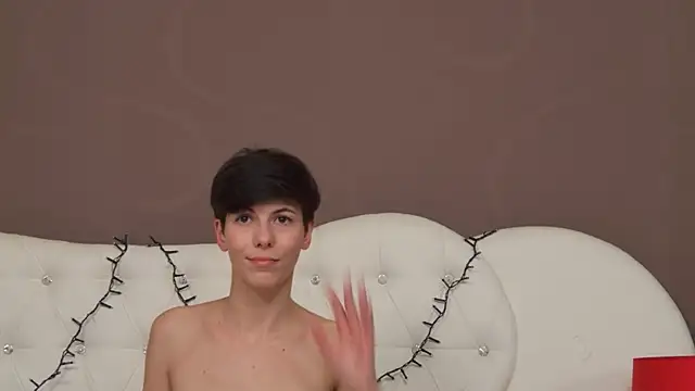 KylieLipa online show from December 11, 2024, 12:02 am