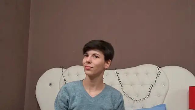 KylieLipa online show from December 12, 2024, 8:21 pm