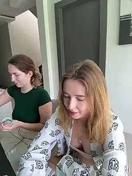 Nura n Sarah online show from March 20, 2025, 5:13 am