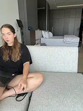 Nura n Sarah online show from October 10, 2025, 4:00 am