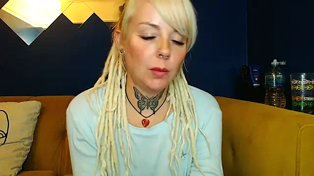 pixiedreadx online show from October 20, 2025, 10:54 pm