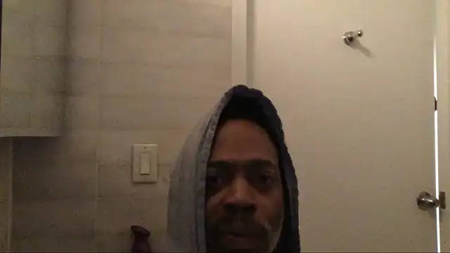 Snapshot of theblacklordmaster chatting on December 4, 2024, 1:20 pm theblacklordmaster online show from December 4, 2024, 1:20 pm
