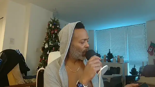 Snapshot of theblacklordmaster chatting on January 7, 2025, 3:44 pm theblacklordmaster online show from January 7, 2025, 3:44 pm