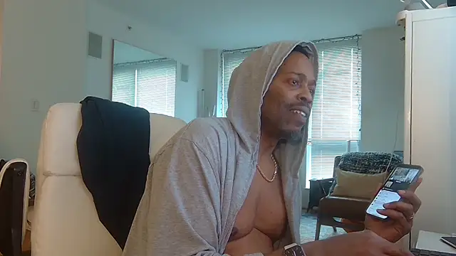 Snapshot of theblacklordmaster chatting on March 3, 2025, 6:33 pm theblacklordmaster online show from March 3, 2025, 6:33 pm
