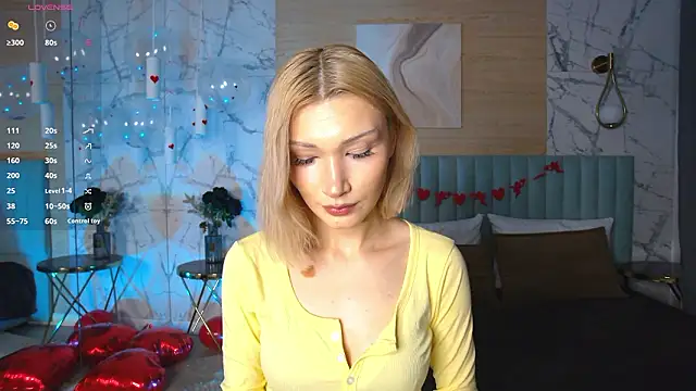 Snapshot of CarolReeves chatting on February 12, 2026, 4:35 pm CarolReeves online show from February 12, 2026, 4:35 pm