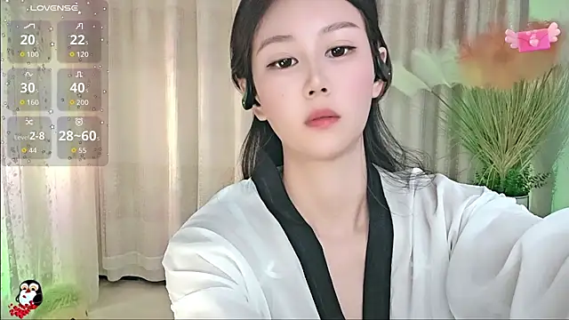 Aimee-520 online show from September 18, 2025, 11:40 pm