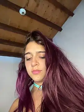 Alicia Ruiz online show from December 9, 2024, 9:16 pm