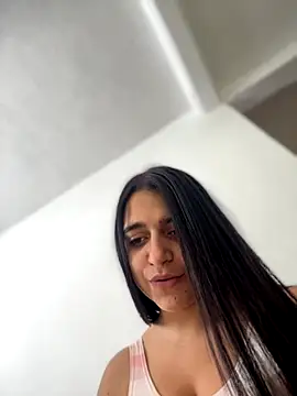 Alicia Ruiz online show from September 12, 2025, 6:08 pm