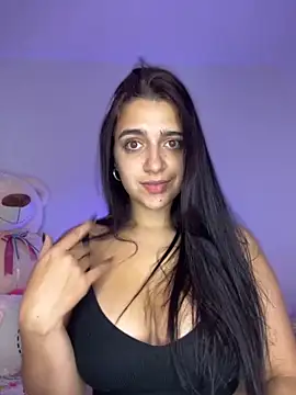 Alicia Ruiz online show from October 18, 2025, 4:41 pm