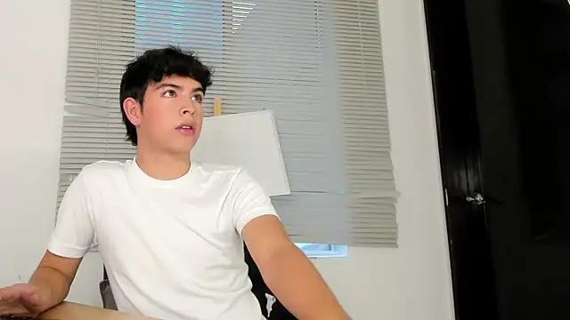 Blum icee online show from April 5, 2026, 7:11 pm