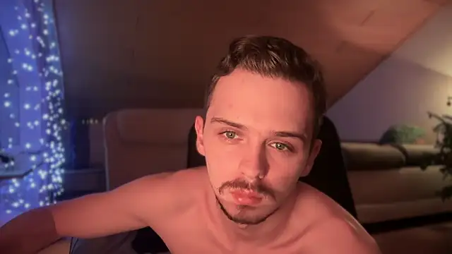 naked psy online show from January 10, 2025, 4:44 am