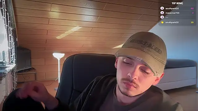 naked psy online show from February 17, 2025, 9:56 am