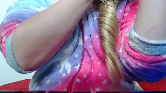 69liamilk69 online show from September 18, 2025, 6:59 am