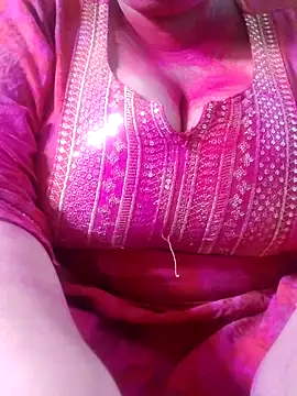 Snapshot of Seema_99 chatting on March 14, 2025, 4:54 am Seema 99 online show from March 14, 2025, 4:54 am