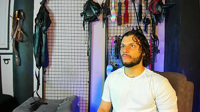 Twisted Fantasy online show from February 25, 2025, 12:03 pm