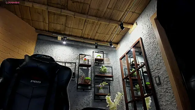 alexgiraldo  online show from January 23, 2025, 11:15 am