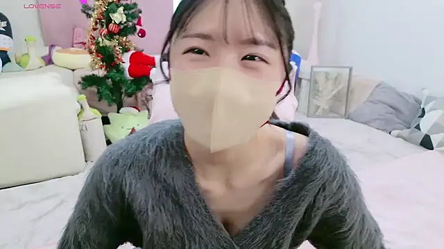 Snapshot of anchan_ chatting on December 8, 2024, 6:11 am anchan online show from December 8, 2024, 6:11 am